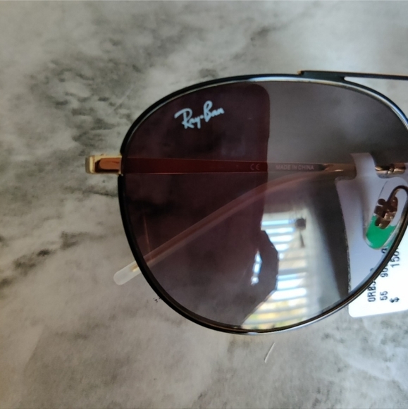 Ray-Ban Aviators - Picture 5 of 12